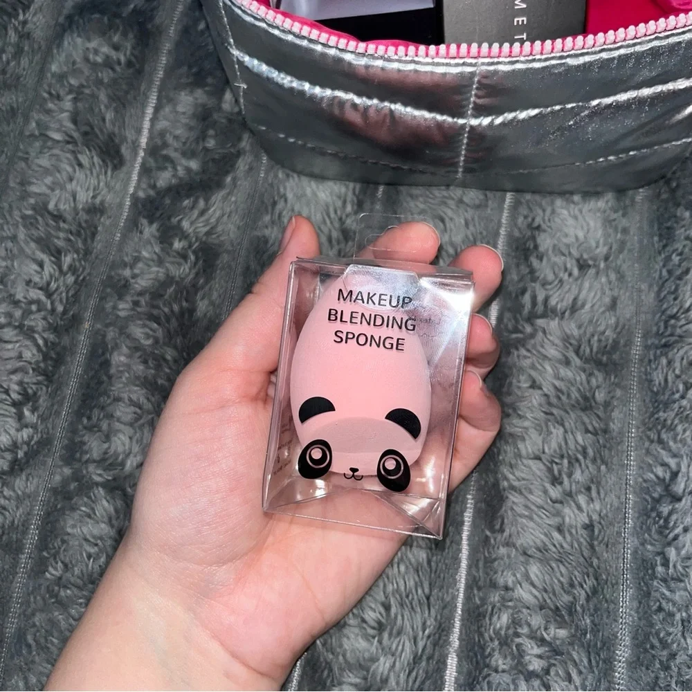 Makeup Bundle - Picture 2 of 10